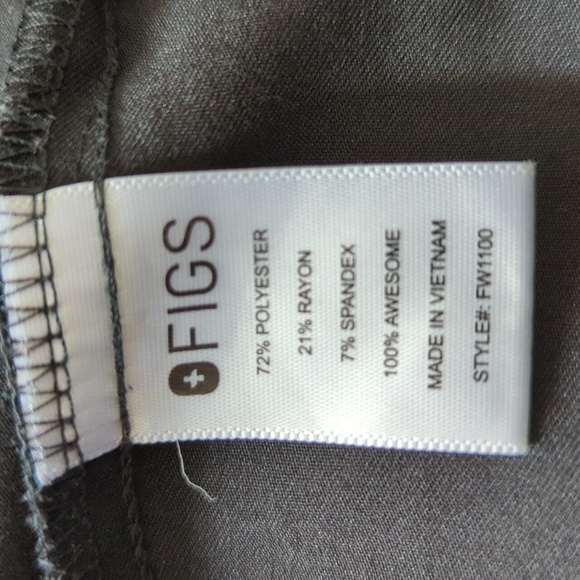 Figs Casma Three-Pocket Scrub Top™ S - Picture 15 of 16